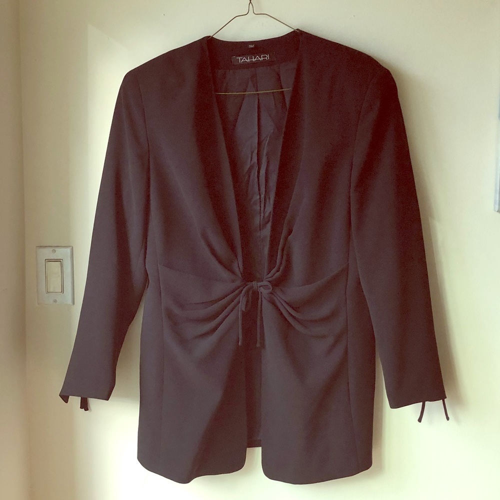 Black 2 piece Tahari Suit Cute Blazer Details